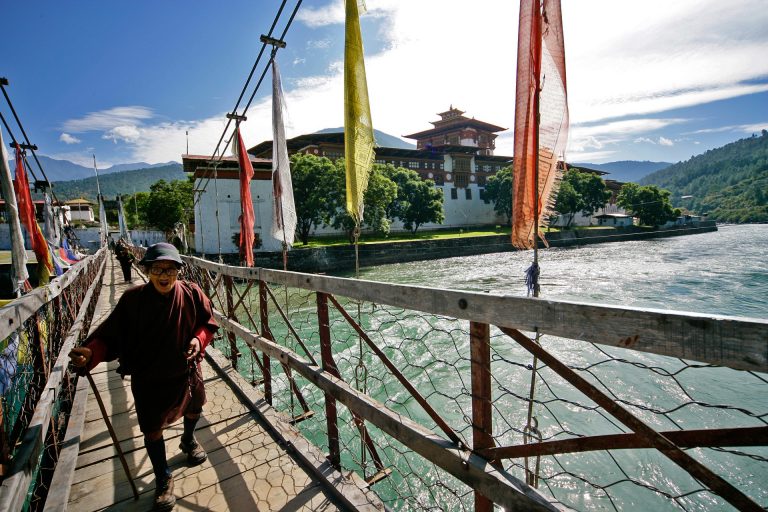 Wangduephodrang Dzong Bhutan travel photo tom ang